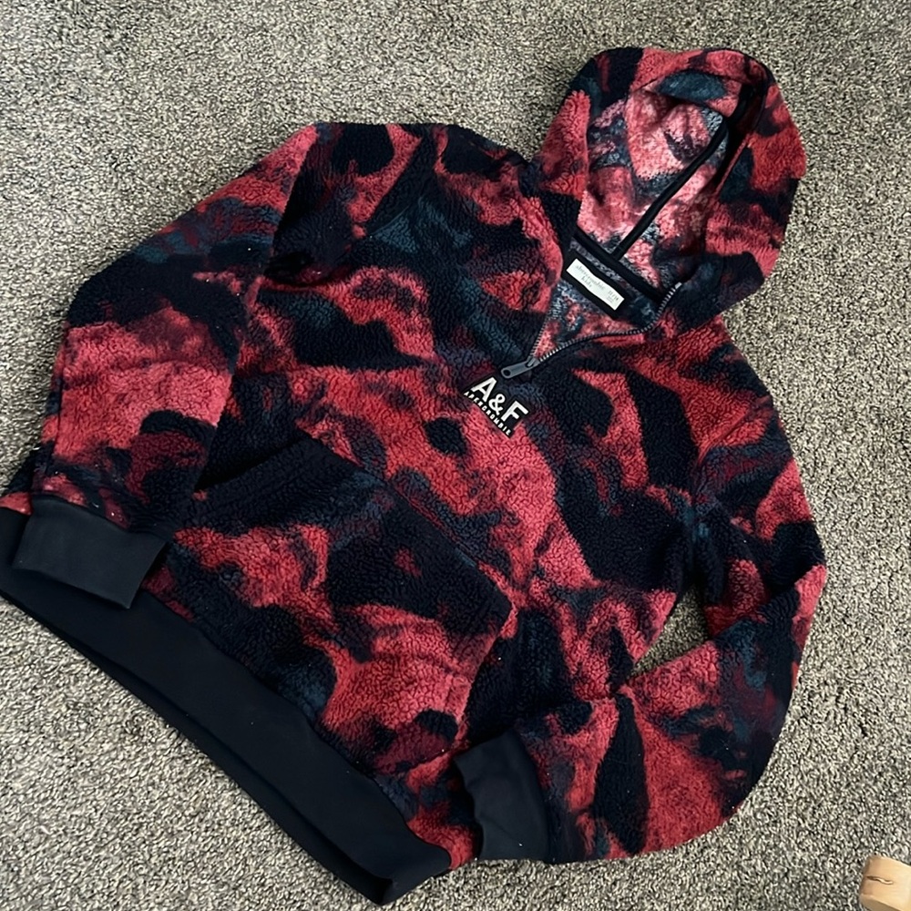 Great condition ABERCROMBIE KIDS teddy sweater